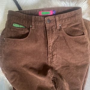 Empyre woman’s brown